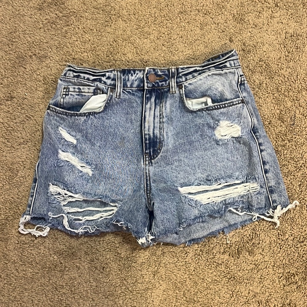 Super Cute High Waisted O’Neill Ripped Jean Shorts